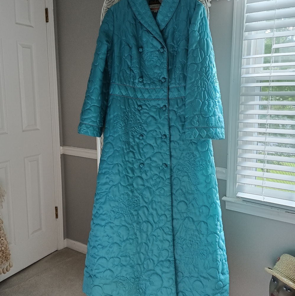 NOS, VTG 1950S CHARLES & CO." MADE IN HONG KONG TURQUOISE TRAPUNTO QUITED ROBE ! - Picture 13 of 16
